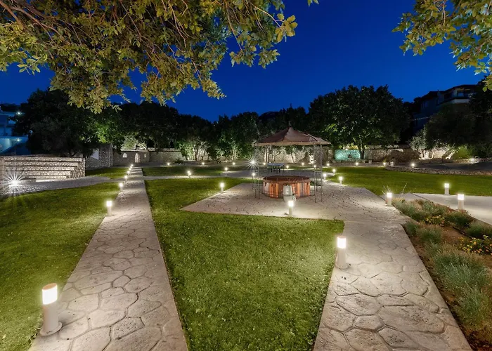 Hamilton Grand Villa *