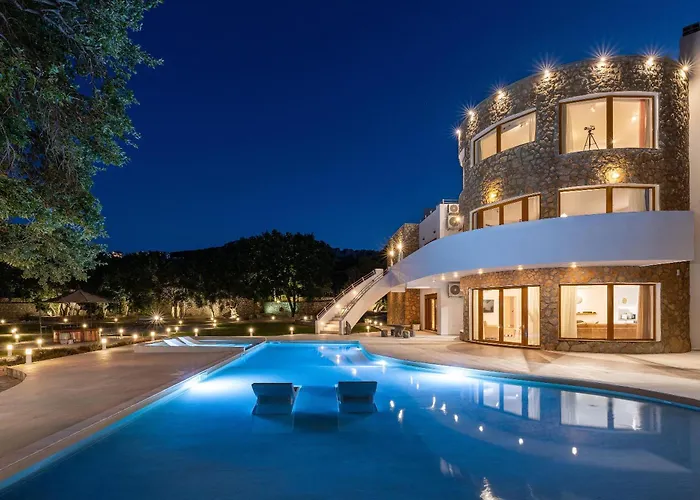 Hamilton Grand Villa