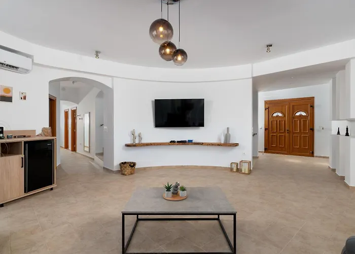 Hamilton Grand * Koskinou (Rhodes)